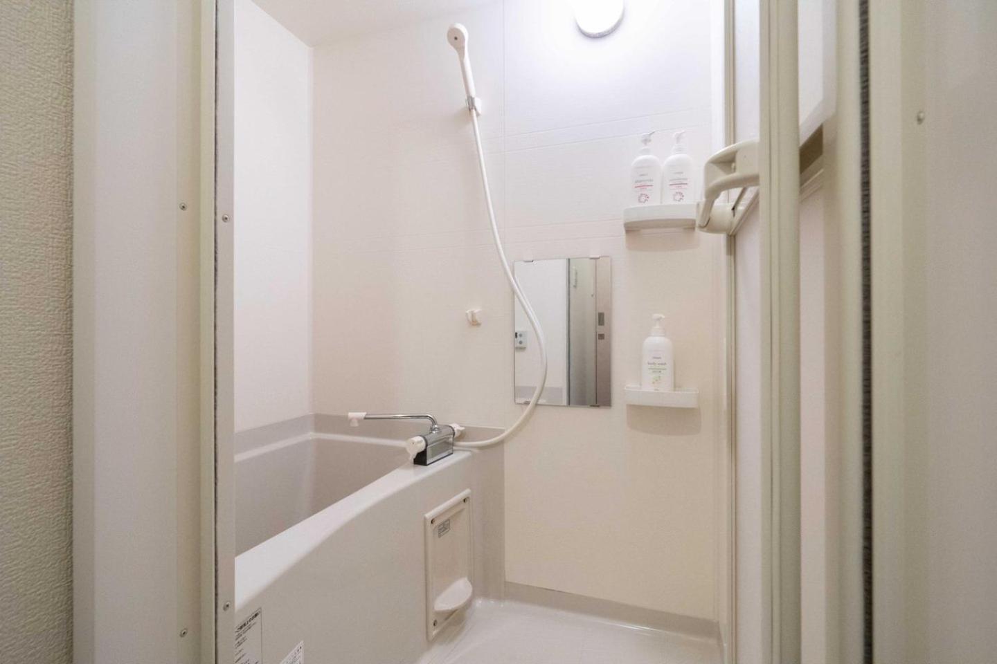Crecia Dotonbori Apartment Osaka Bagian luar foto